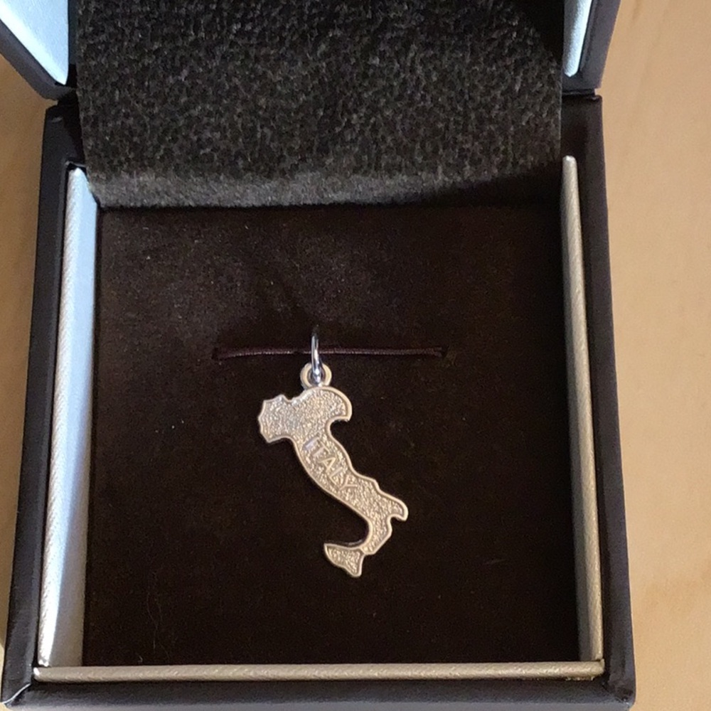Sterling Silver Italy Map Flat Charm - Picture 2 of 5